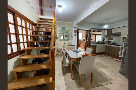 Casa à venda com 212m², 3 quartos e 4 vagas