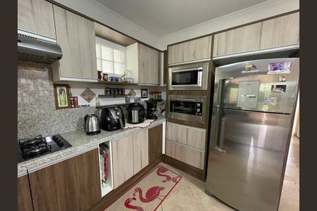 Casa à venda com 212m², 3 quartos e 4 vagas