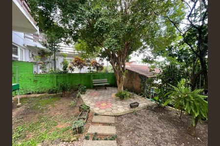 Casa à venda com 212m², 3 quartos e 4 vagas