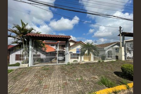 Casa à venda com 212m², 3 quartos e 4 vagas Casa à venda com 212m², 3 quartos e 4 vagasPlaca Cod.COEY-1259