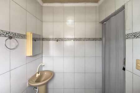Casa para alugar com 38m², 1 quarto e 1 vaga Casa para alugar com 38m², 1 quarto e 1 vagaBanheiro