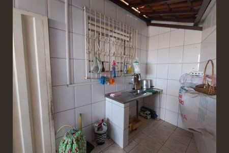 Foto 03 de casa à venda com 2 quartos, 140m² em Alvorada, Contagem