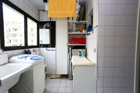 Apartamento para alugar com 123m², 3 quartos e 2 vagasÁrea de Serviço