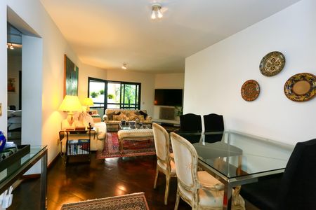 Sala  de apartamento para alugar com 3 quartos, 123m² em Real Parque, São Paulo