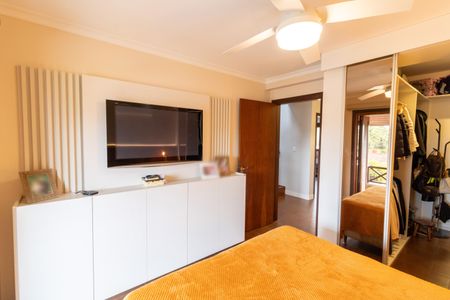 Casa à venda com 211m², 3 quartos e 3 vagasSuíte