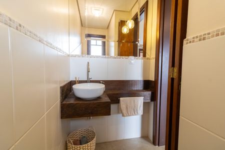 Casa à venda com 211m², 3 quartos e 3 vagasLavabo