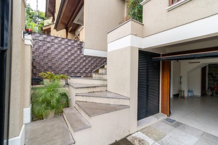 Casa à venda com 211m², 3 quartos e 3 vagasEntrada