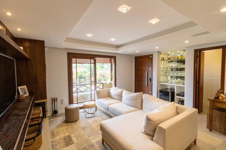 Casa à venda com 211m², 3 quartos e 3 vagasSala