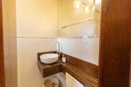 Casa à venda com 211m², 3 quartos e 3 vagasLavabo