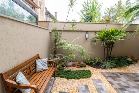 Casa à venda com 211m², 3 quartos e 3 vagasQuintal