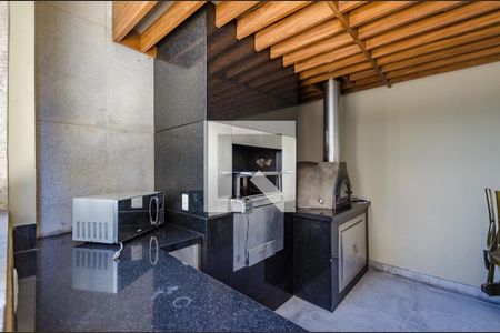 Apartamento à venda com 77m², 2 quartos e 2 vagas Apartamento à venda com 77m², 2 quartos e 2 vagasÁrea comum - Churrasqueira