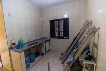 Casa à venda com 450m², 2 quartos e 3 vagasCozinha e Área de Serviço