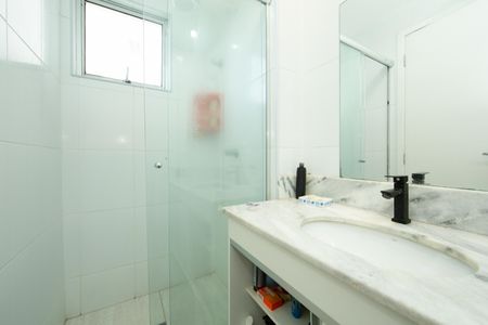 Apartamento à venda com 70m², 3 quartos e 1 vagaBANHEIRO2