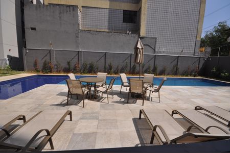 Apartamento à venda com 34m², 2 quartos e sem vagaÁrea comum - Piscina