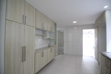 Casa à venda com 195m², 4 quartos e 1 vagaCozinha