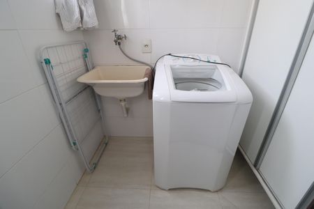 Apartamento para alugar com 56m², 2 quartos e 1 vagaÁrea de Serviço