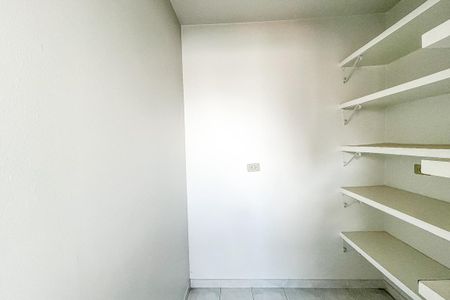 Apartamento à venda com 80m², 2 quartos e 1 vagaDispensa