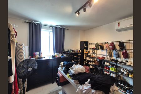 Apartamento à venda com 200m², 3 quartos e 2 vagasQuarto 2