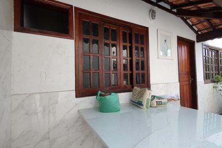 Casa de condomínio para alugar com 100m², 3 quartos e 1 vaga Casa de condomínio para alugar com 100m², 3 quartos e 1 vagaFachada