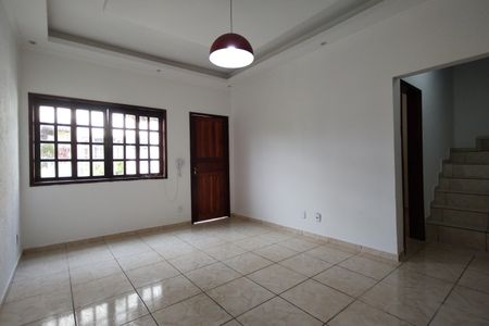 Casa de condomínio para alugar com 100m², 3 quartos e 1 vaga Casa de condomínio para alugar com 100m², 3 quartos e 1 vagaSala