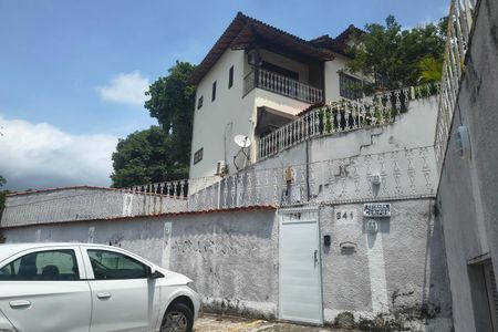 Casa de condomínio para alugar com 100m², 3 quartos e 1 vaga Casa de condomínio para alugar com 100m², 3 quartos e 1 vagaFachada do condomínio