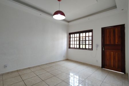Casa de condomínio para alugar com 100m², 3 quartos e 1 vaga Casa de condomínio para alugar com 100m², 3 quartos e 1 vagaSala
