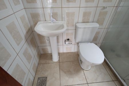 Casa de condomínio para alugar com 100m², 3 quartos e 1 vaga Casa de condomínio para alugar com 100m², 3 quartos e 1 vagaBanheiro da Suíte