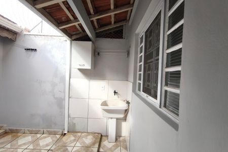 Casa de condomínio à venda com 72m², 2 quartos e 2 vagasÁrea de Serviço
