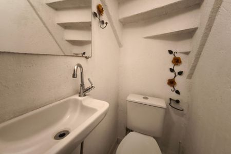 Casa de condomínio à venda com 72m², 2 quartos e 2 vagasLavabo