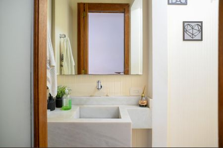 Casa à venda com 138m², 2 quartos e 4 vagasLavabo