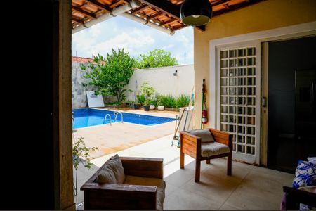 Casa à venda com 138m², 2 quartos e 4 vagasVaranda