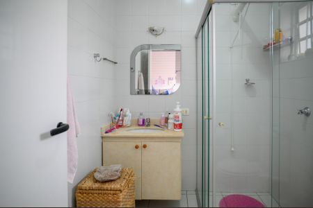 Casa à venda com 138m², 2 quartos e 4 vagasBanheiro Quarto 1 - Suite