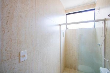 Apartamento para alugar com 50m², 2 quartos e 1 vaga Apartamento para alugar com 50m², 2 quartos e 1 vagaBanheiro do quarto 1