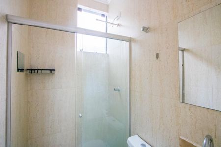 Apartamento para alugar com 50m², 2 quartos e 1 vaga Apartamento para alugar com 50m², 2 quartos e 1 vagaBanheiro social