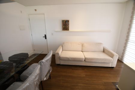 Sala de apartamento para alugar com 2 quartos, 50m² em Jardim Myrian Moreira da Costa, Campinas