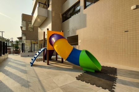 Apartamento para alugar com 76m², 2 quartos e 1 vaga Apartamento para alugar com 76m², 2 quartos e 1 vagaÁrea comum - Playground