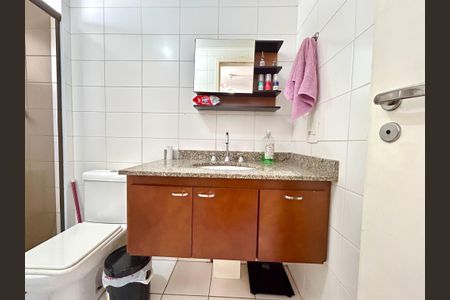 Apartamento para alugar com 260m², 4 quartos e 3 vagasBanheiro da Suíte 1
