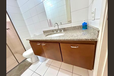 Apartamento para alugar com 260m², 4 quartos e 3 vagasBanheiro 1