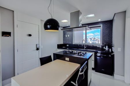Apartamento à venda com 196m², 3 quartos e 3 vagas Apartamento à venda com 196m², 3 quartos e 3 vagasCozinha