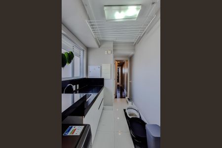 Apartamento à venda com 196m², 3 quartos e 3 vagas Apartamento à venda com 196m², 3 quartos e 3 vagasÁrea de Serviço