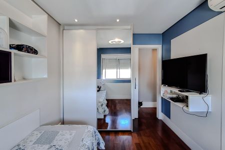 Apartamento à venda com 196m², 3 quartos e 3 vagas Apartamento à venda com 196m², 3 quartos e 3 vagasQuarto 2 - Suíte