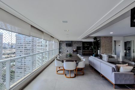 Apartamento à venda com 196m², 3 quartos e 3 vagas Apartamento à venda com 196m², 3 quartos e 3 vagasVaranda da Sala
