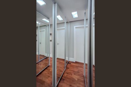 Apartamento à venda com 196m², 3 quartos e 3 vagas Apartamento à venda com 196m², 3 quartos e 3 vagasQuarto 3 - Suíte