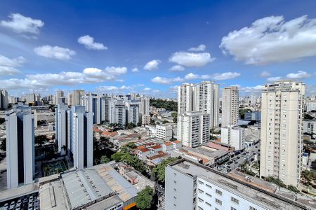 Apartamento à venda com 196m², 3 quartos e 3 vagas Apartamento à venda com 196m², 3 quartos e 3 vagasVista da Suíte 2