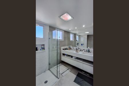 Apartamento à venda com 196m², 3 quartos e 3 vagas Apartamento à venda com 196m², 3 quartos e 3 vagasBanheiro da Suíte 3