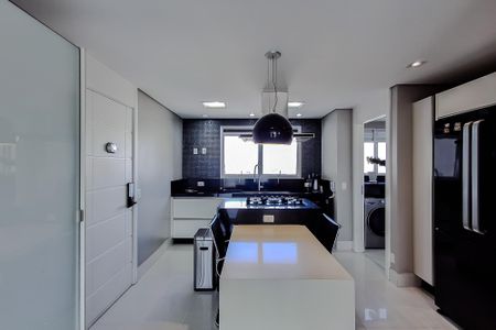 Apartamento à venda com 196m², 3 quartos e 3 vagas Apartamento à venda com 196m², 3 quartos e 3 vagasCozinha