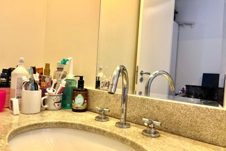 Apartamento à venda com 89m², 3 quartos e 1 vaga Apartamento à venda com 89m², 3 quartos e 1 vagaBanheiro da Suíte