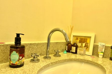 Apartamento à venda com 89m², 3 quartos e 1 vaga Apartamento à venda com 89m², 3 quartos e 1 vagaBanheiro Corredor