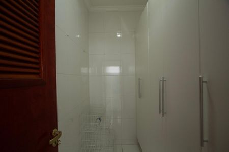 Casa de condomínio para alugar com 280m², 3 quartos e 4 vagasDespensa Cozinha 