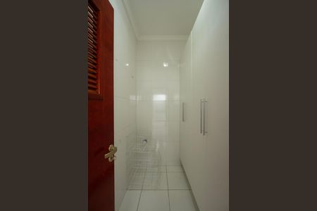 Casa de condomínio para alugar com 280m², 3 quartos e 4 vagasDespensa Cozinha 